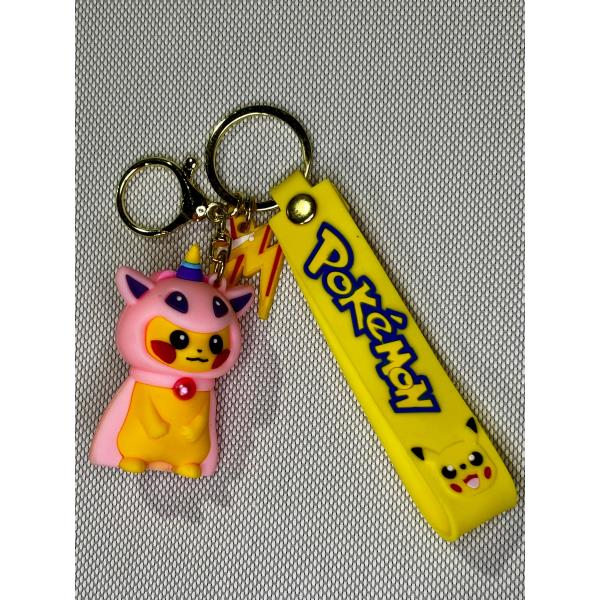 LLAVERO GOMA POKEMON PIKACHU DISFRAZADO #07