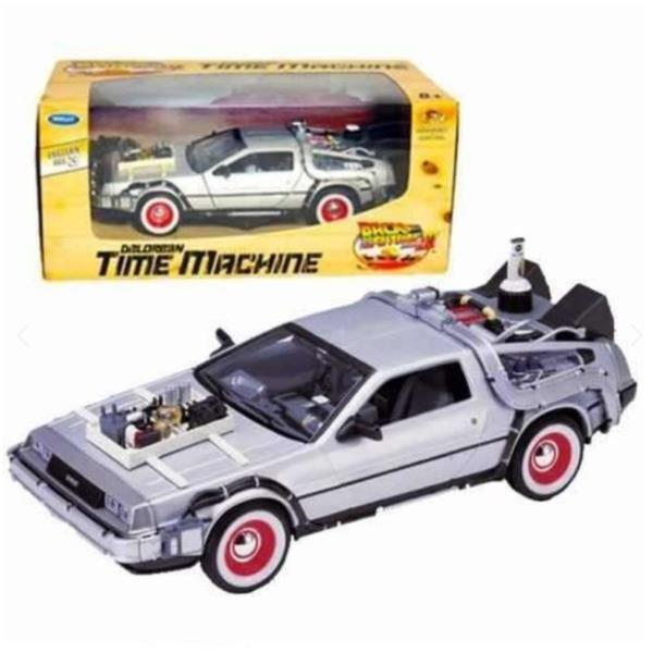 FIGURA VOLVER AL FUTURO DELOREAN #3 ESCALA 1:24