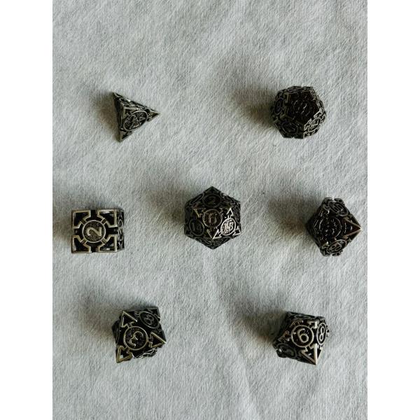 SET DE DADOS METALICOS POLIEDRICOS HUECO #07