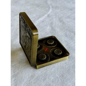 SET DE DADOS METALICOS SPINNER CON ESTUCHE SIMIL CUERO #06 DORADO