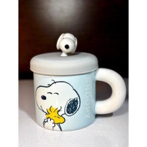 TAZA CERÁMICA SNOOPY #03 CON TAPA DE SILICONA EN CAJA