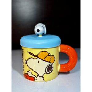 TAZA CERÁMICA SNOOPY #05 CON TAPA DE SILICONA EN CAJA