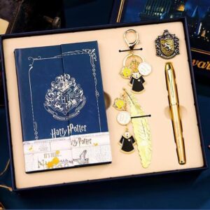 CUADERNO HARRY POTTER + BOLIGRAFO + MARCA PAGINAS CON FORMA DE PLUMA HUFFLEPUFF