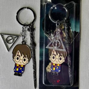 LLAVERO HARRY POTTER PERSONAJE HARRY + VARITA + RELIQUIA PLATA #05