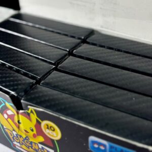 TRADING CARD POKEMON PALDEAN FATES NEGRO EN CAJA CON 10 MAZOS