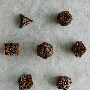 SET DE DADOS METALICOS POLIEDRICOS HUECO #08
