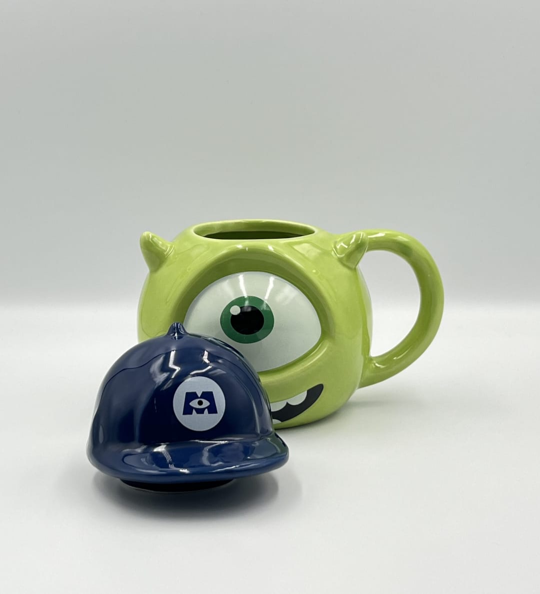 TAZA 3D CERÁMICA MONSTER INC - MIKE WAZOWSKI CON GORRA CON CAJA