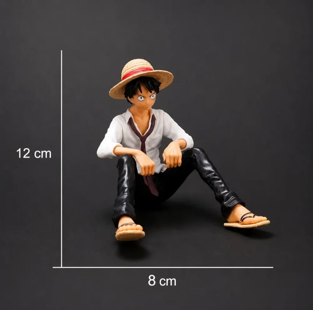 FIGURA ONE PIECE LUFFY SENTADO CON CAMISA BLANCA