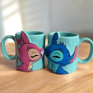 TAZA 3D CERÁMICA STITCH Y ANGEL CON CAJA